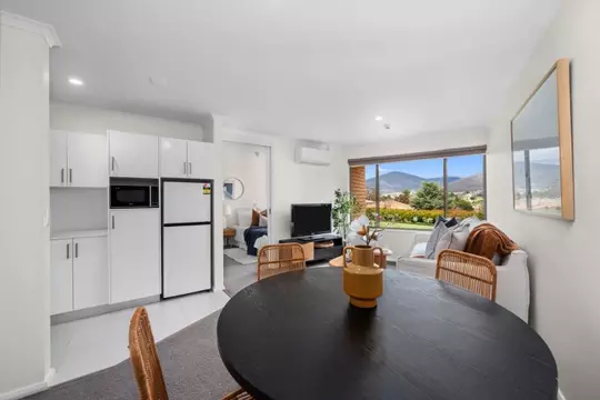 Apartment with views over community gardens