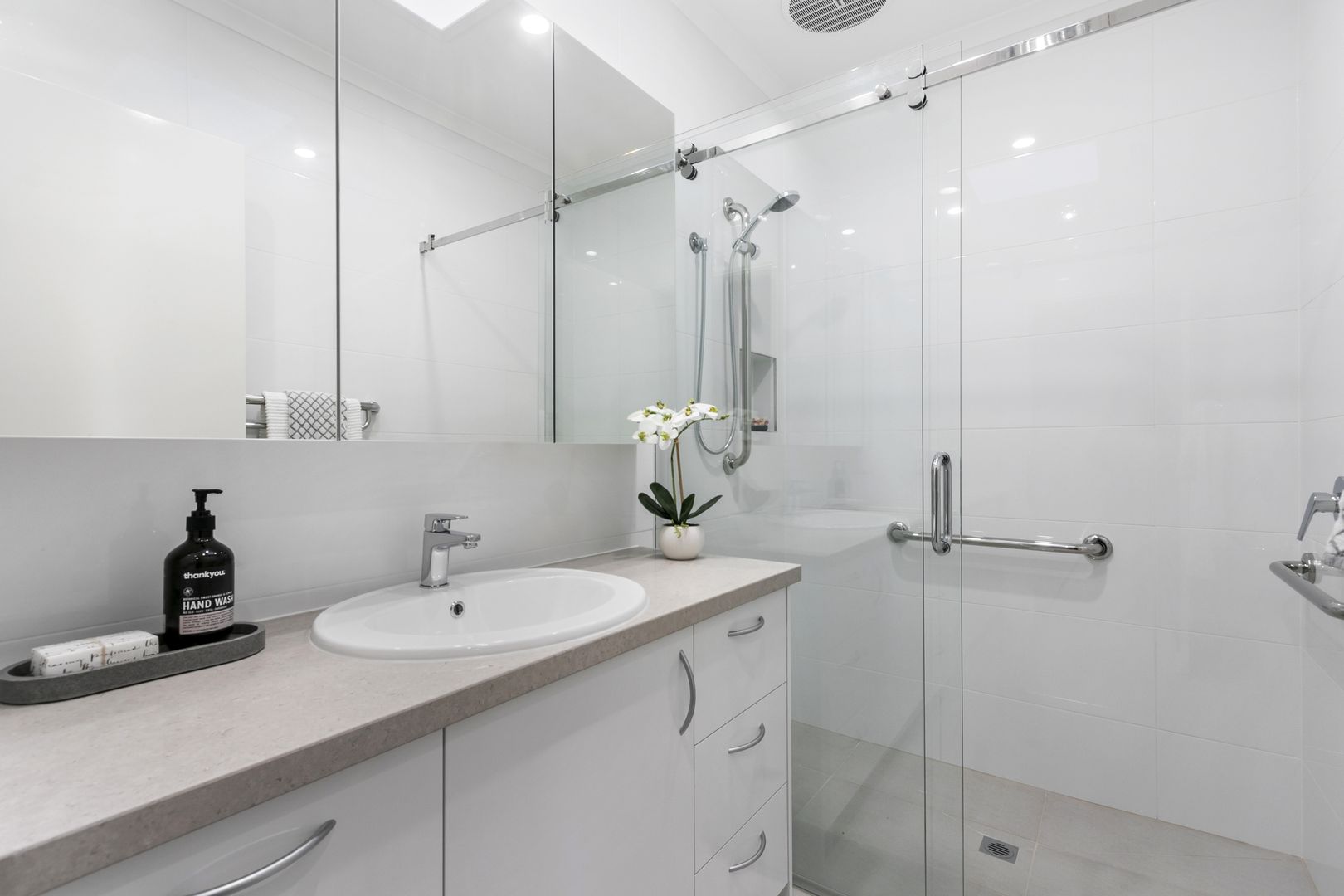 Spacious Two-Bedroom Villa Close to the Community Centre