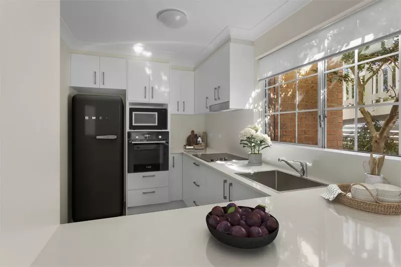 Newly renovated ground floor unit with easy access, large rear courtyard, close to the clubhouse.