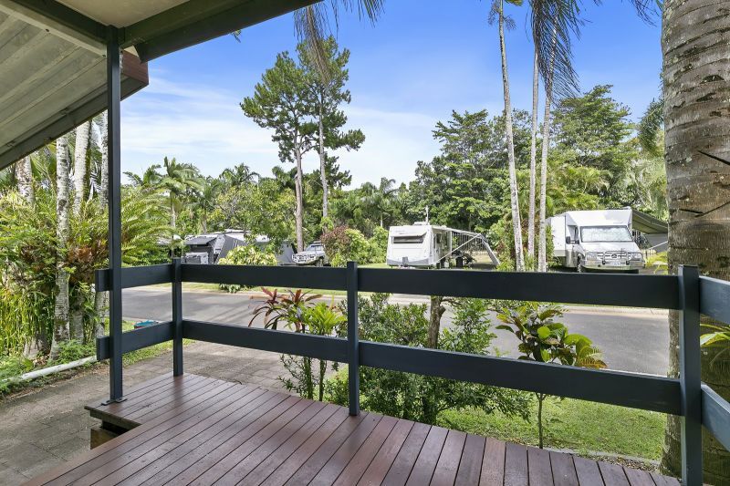 Freshly Updated Tropical Retreat