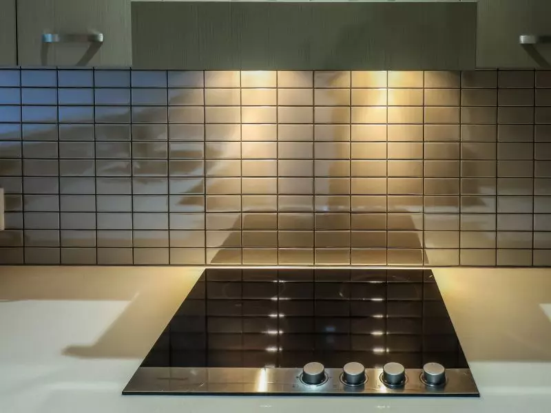 UNDER OFFER 2 Bedroom plus study nook Beauty so Private & Tranquil!