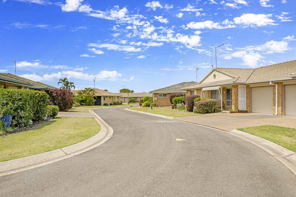 Enjoy the good life, at Carlyle Gardens 