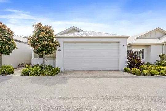 Tranquil Light-filled Lifestyle