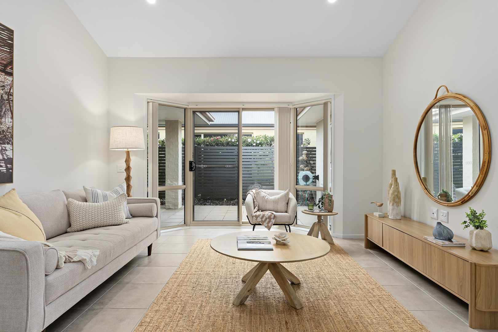 Spacious and Modern 3 Bedroom Home - Sovereign Home 51