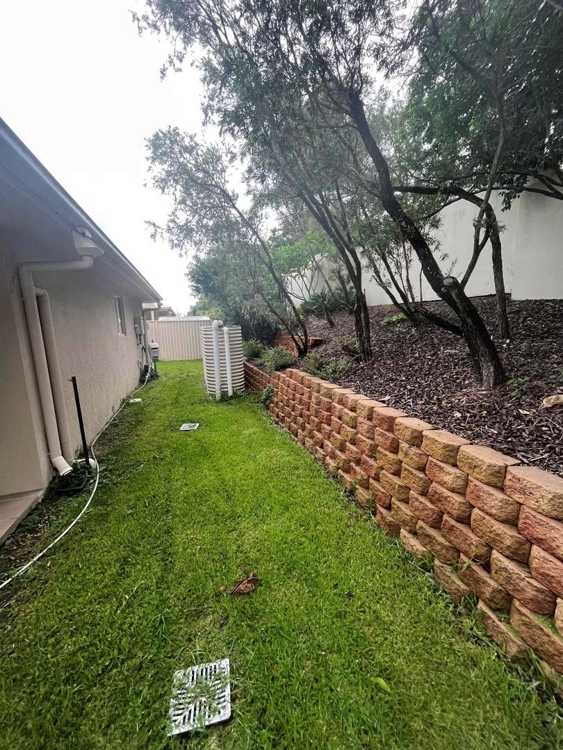 Spacious - private location, tidy 2 bedroom with study home