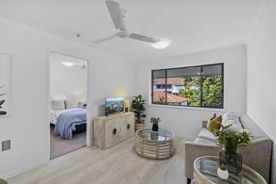 Beautiful home with services