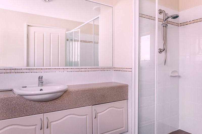 Refurbished  Bright and Modern Home