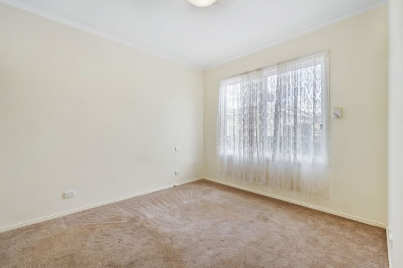 Be enchanted by this delightful home!