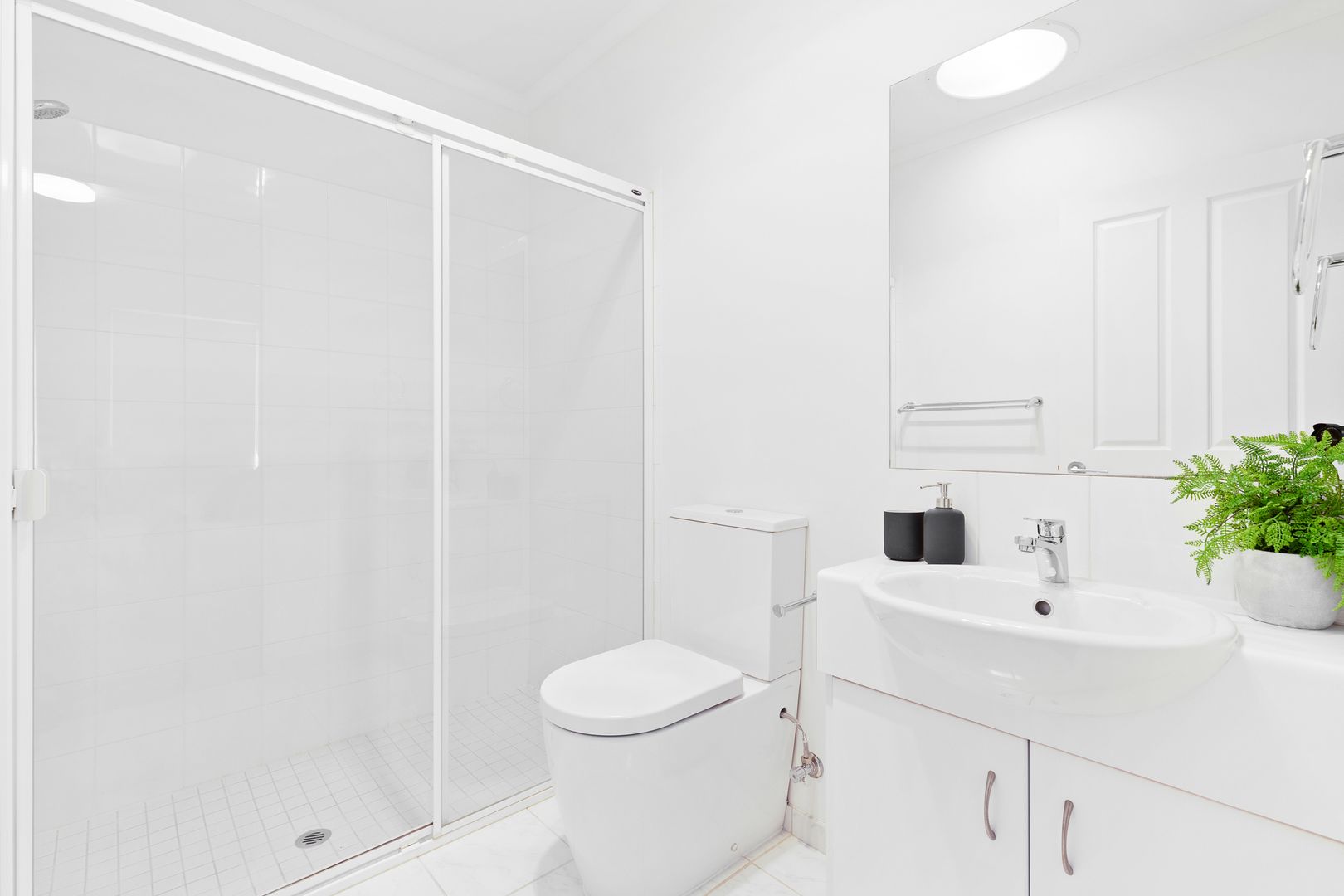 Beautiful 3bed 2bath  Villa close to everything!