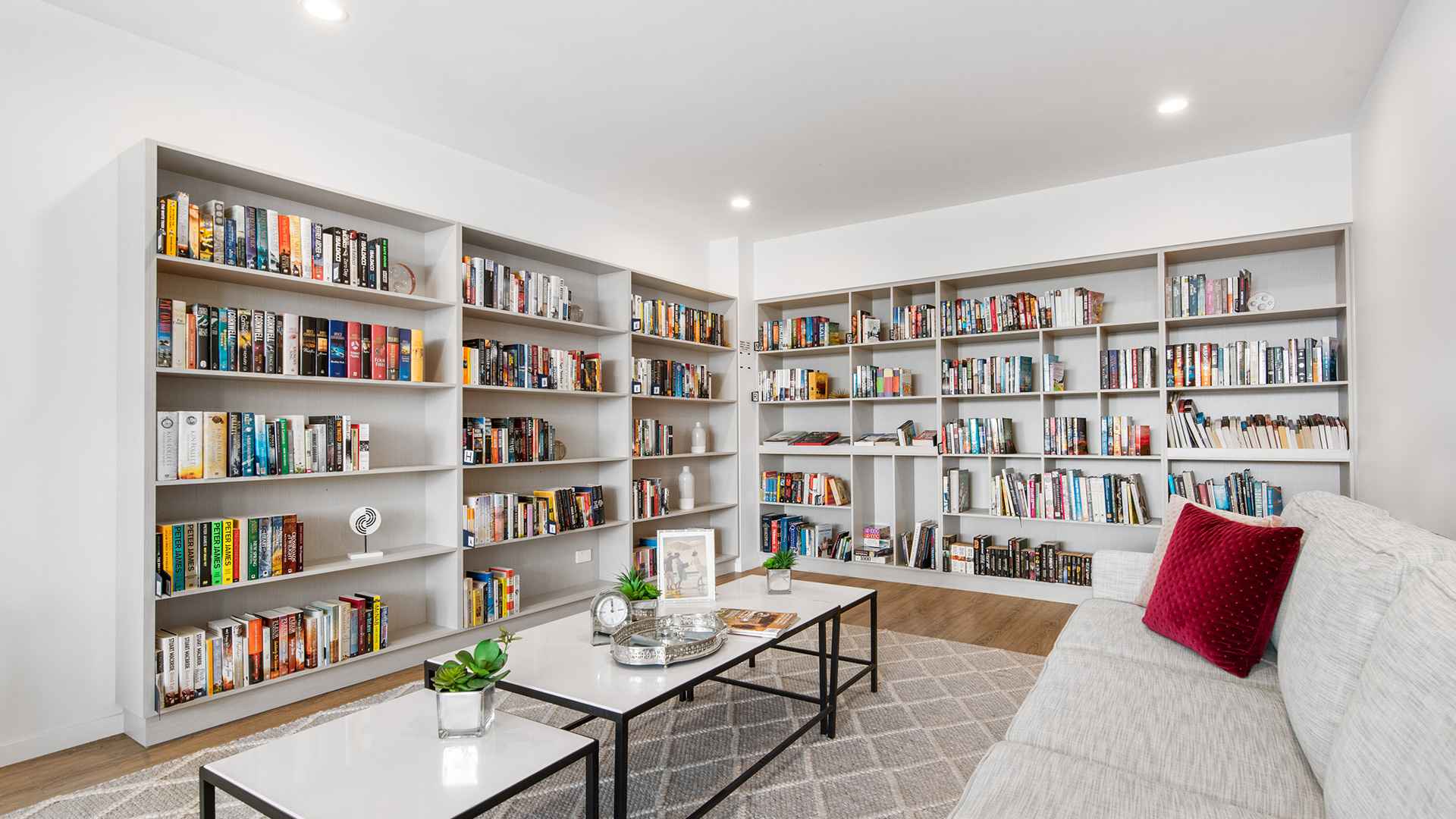 Your Dream Retirement Home Awaits – Large Apartment, Prime Location!