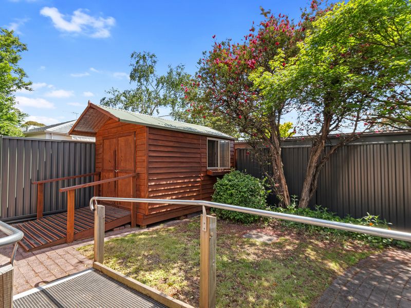 Stylish, Low-Maintenance Living with Private Courtyard