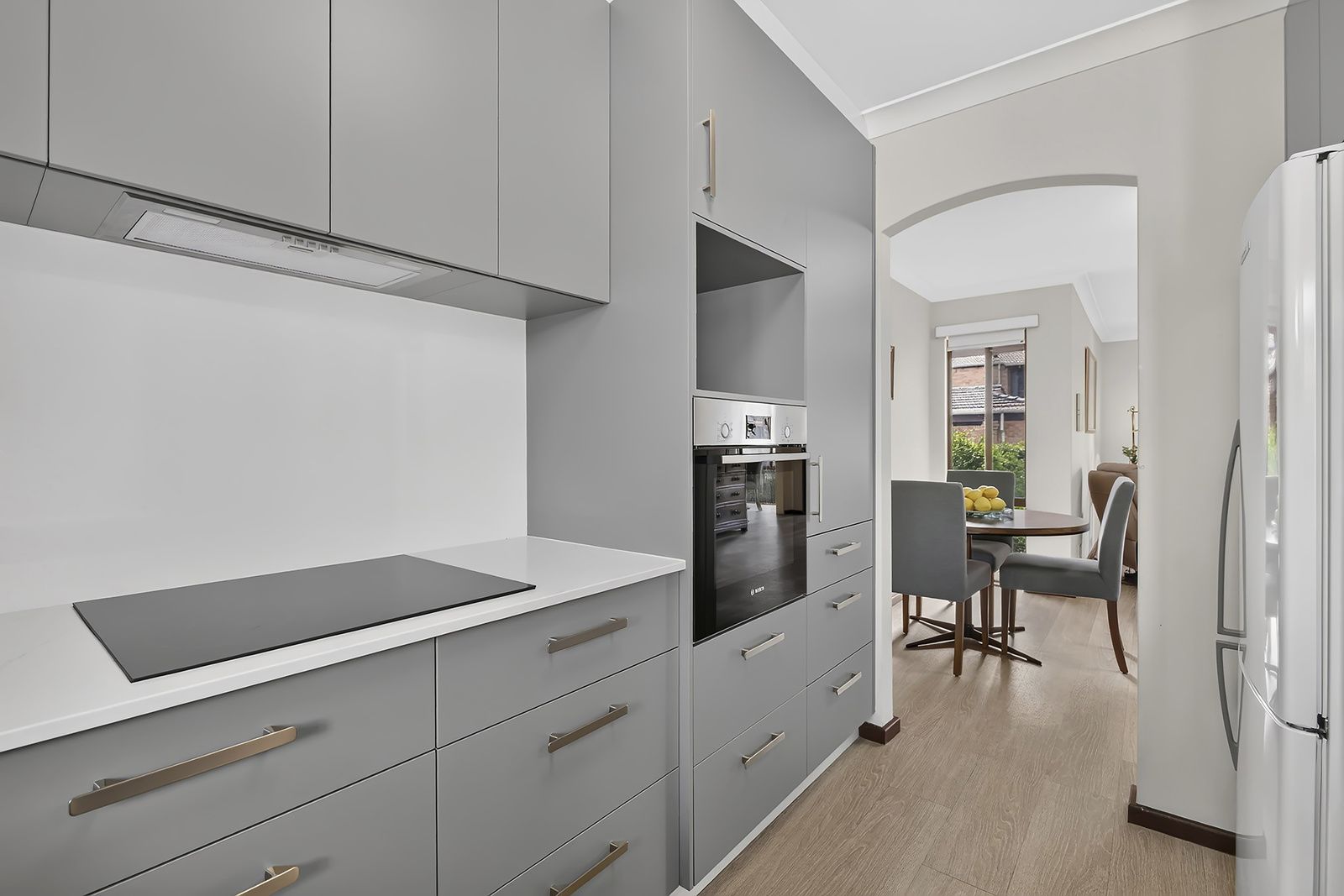 Discover effortless living in a prime Booragoon location.