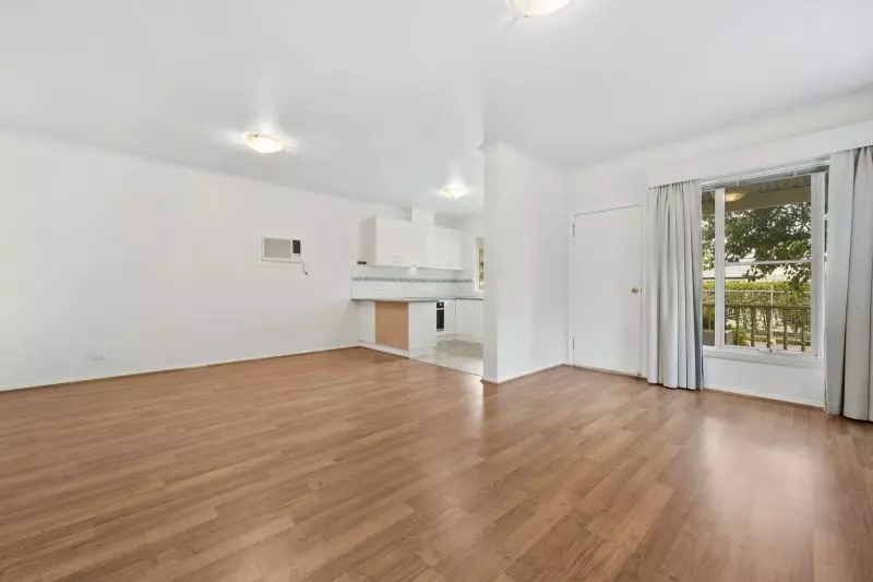 Two Bedroom Home Close To Clubhouse and Pool