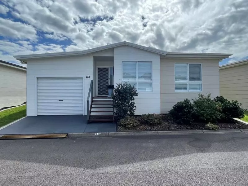 IMMACULATE OVER 50'S LIVING