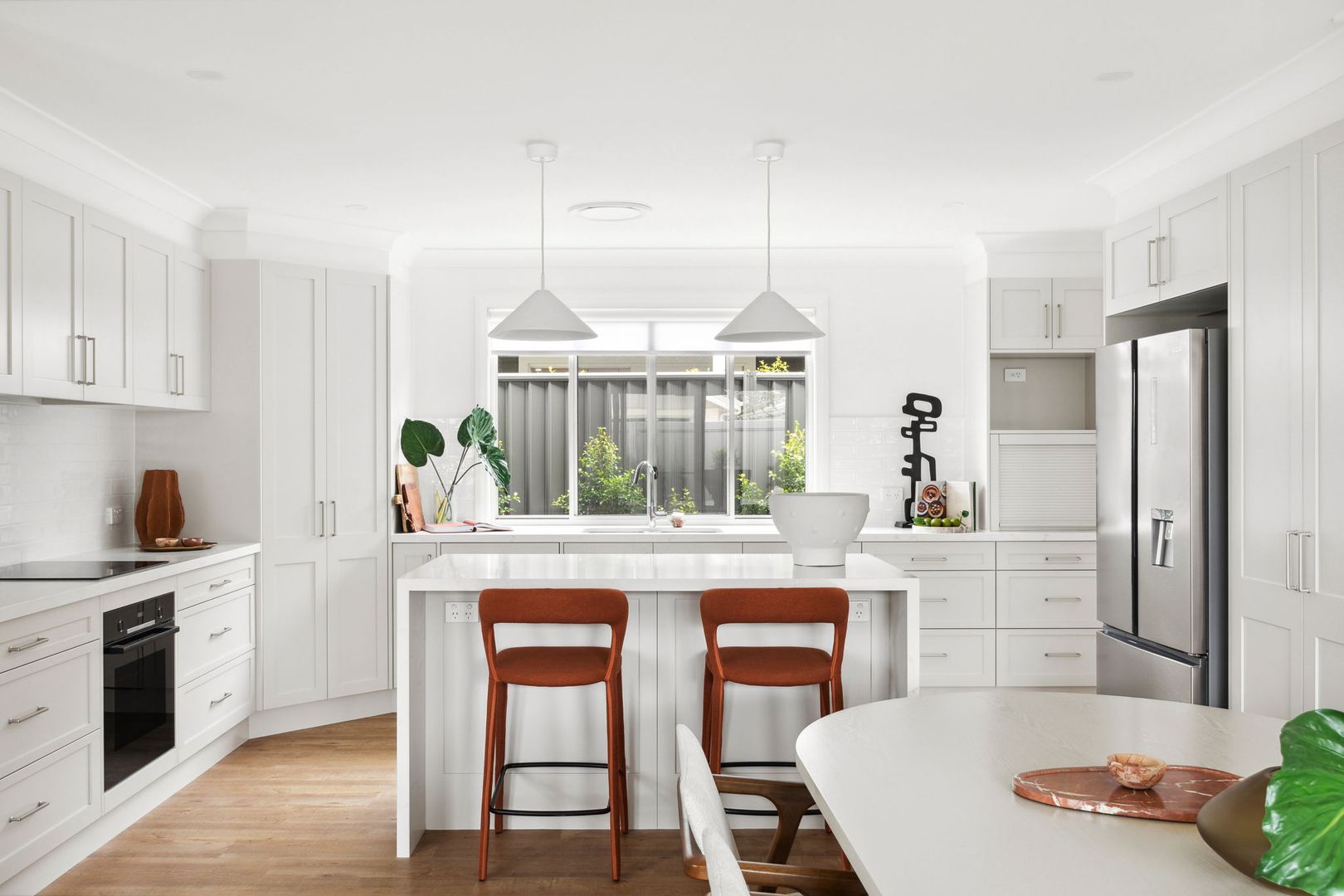 Clifton Yamba | Twist and Shout | 2-bed+ study 2-baths 2-garage | Prime NE location - ready for Summer!