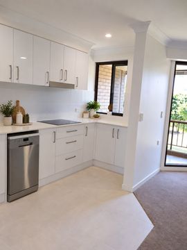 Low-maintenance retirement living in this beautifully renovated one-bedroom unit