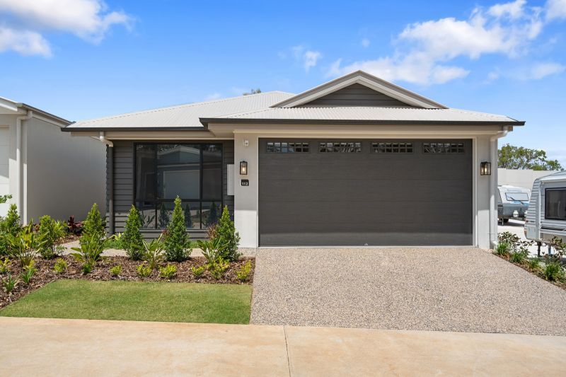 Attention Travel Enthusiasts!