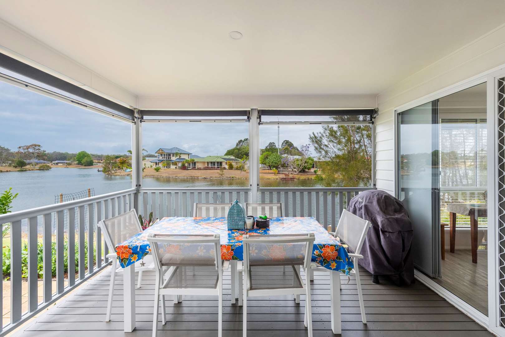 Palm Lake Yamba - Uninterrupted Water Views