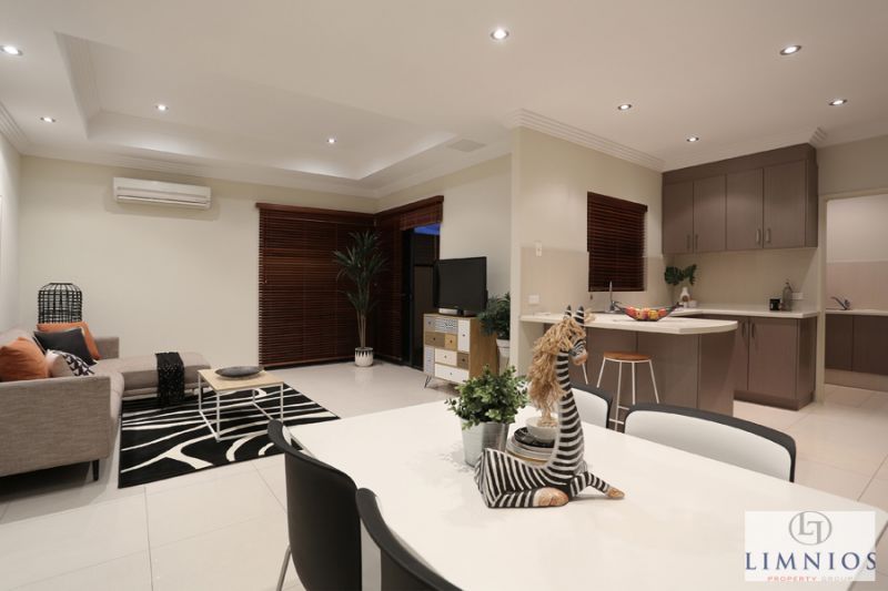 Spacious End Villa