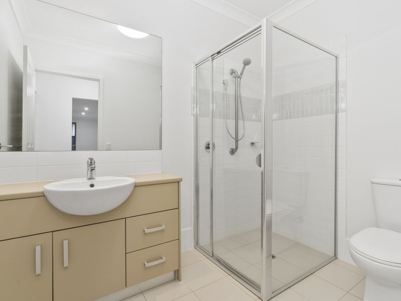 Spacious, Modern villa with Private Outdoor Retreat