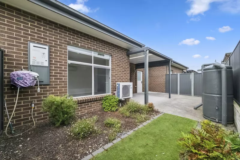 Corner Villa with North-Facing Garden and Fresh Updates