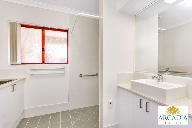 ARCADIA WATERS BICTON - This Apartment is Sure to Impress...