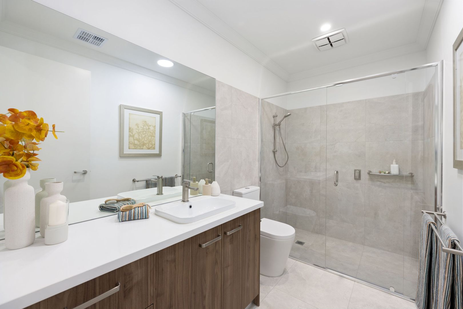 Single level stand alone villa