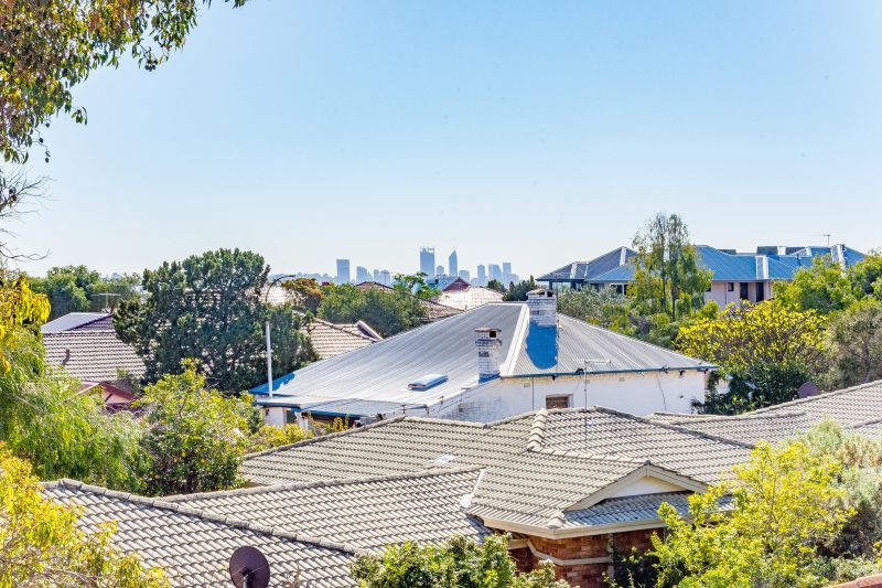 ARCADIA WATERS BICTON - Great Location with City Views