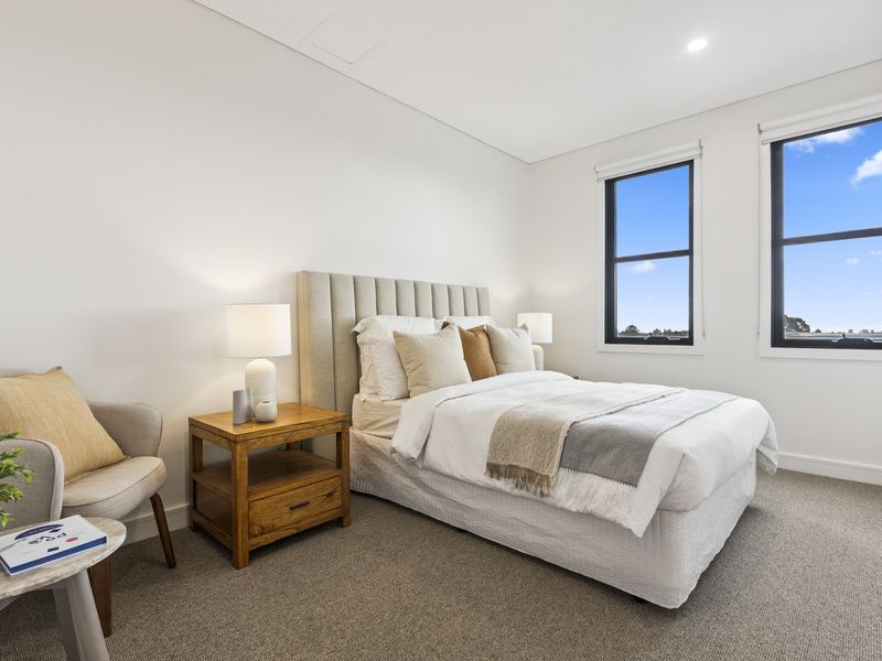 Elegant Apartment with City Views at Menzies Malvern