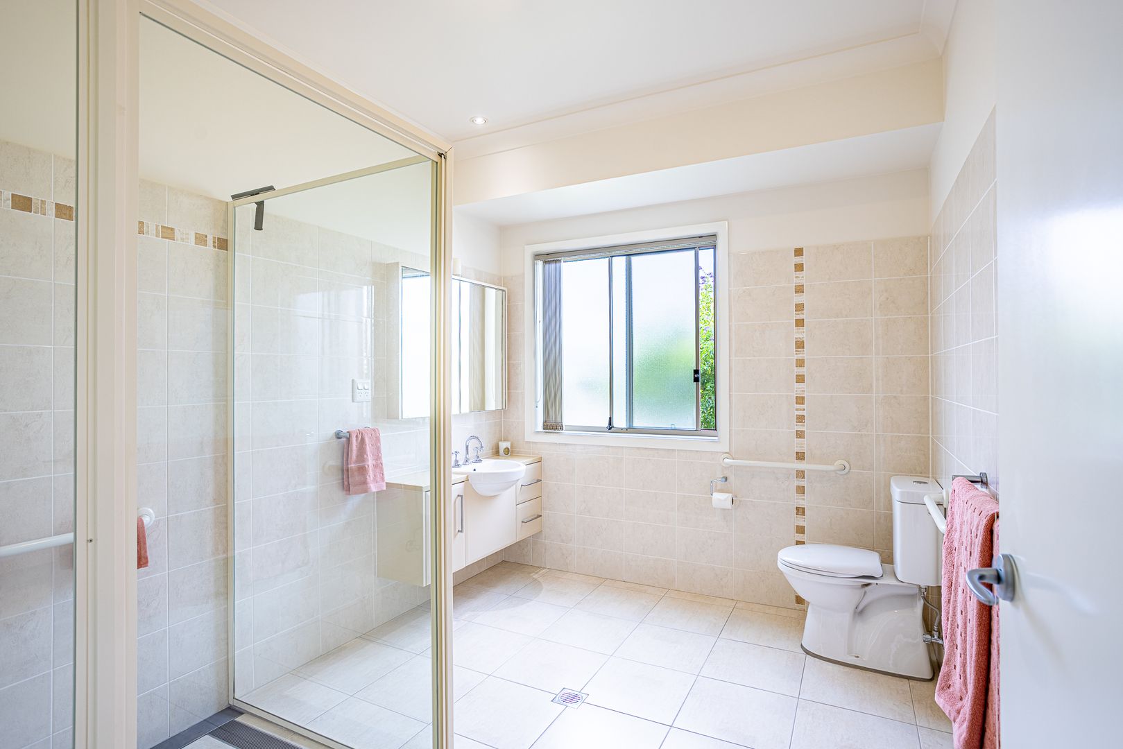 Degas - By Palm Lake Resort Tea Gardens