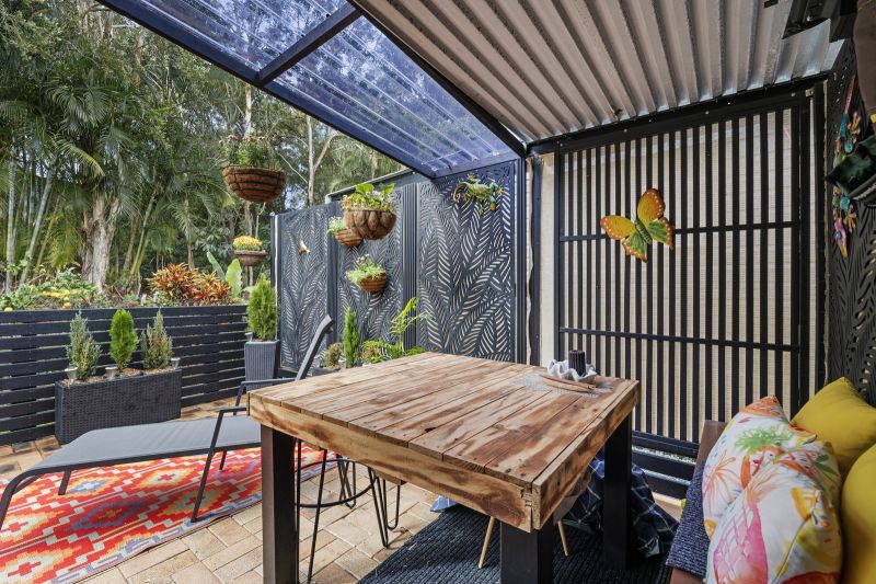 Stunning, Private Haven - Beautifully Renovated Interior