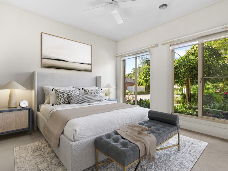 Stylish Residence Steps from the Clubhouse