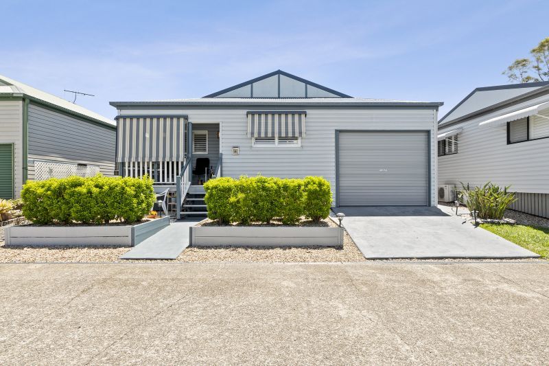 Freshly Renovated – Enjoy Modern Upgrades & Bushland Views