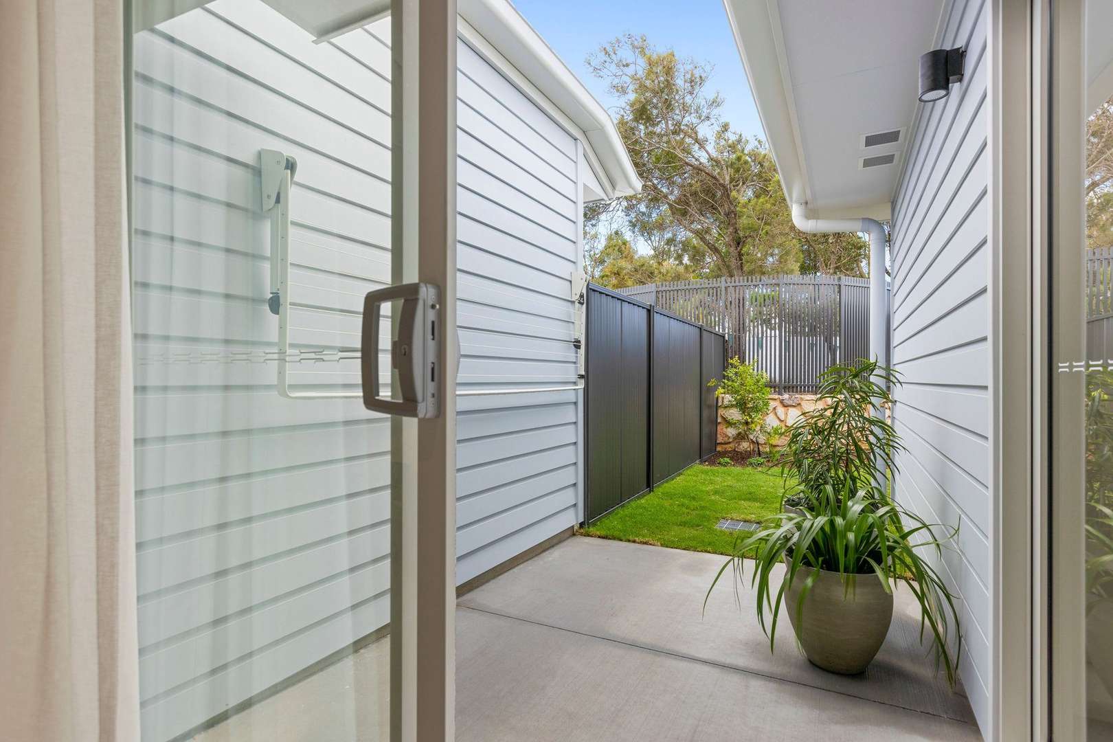 Relaxed Coastal Living, Perfectly Designed