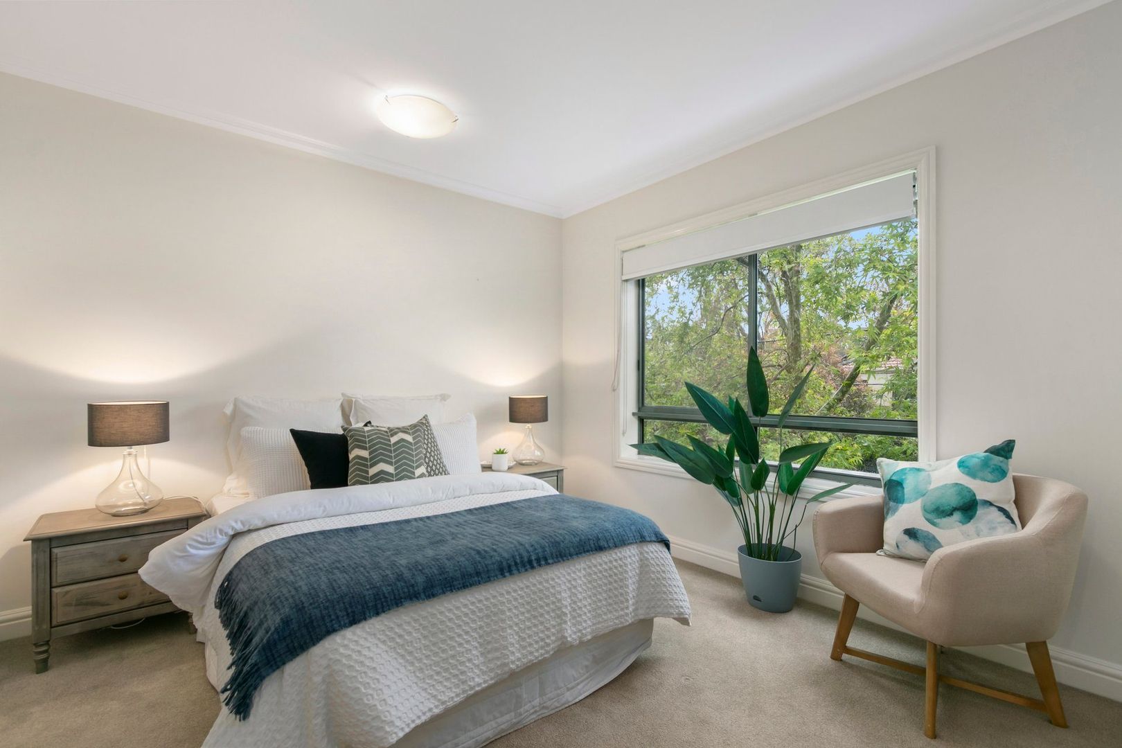 Peaceful One-Bedroom Apartment with a Leafy Outlook