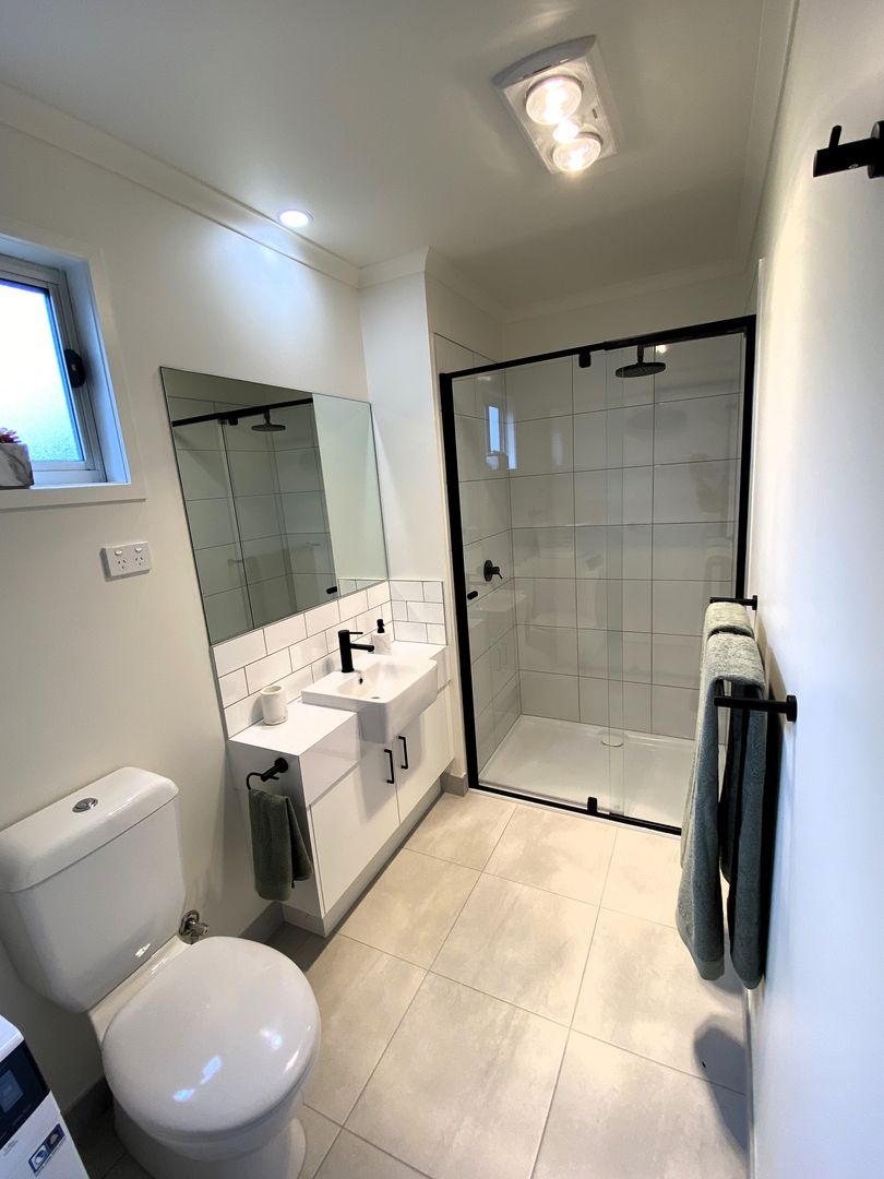 Portland Tourist Park - The Golden Whistler