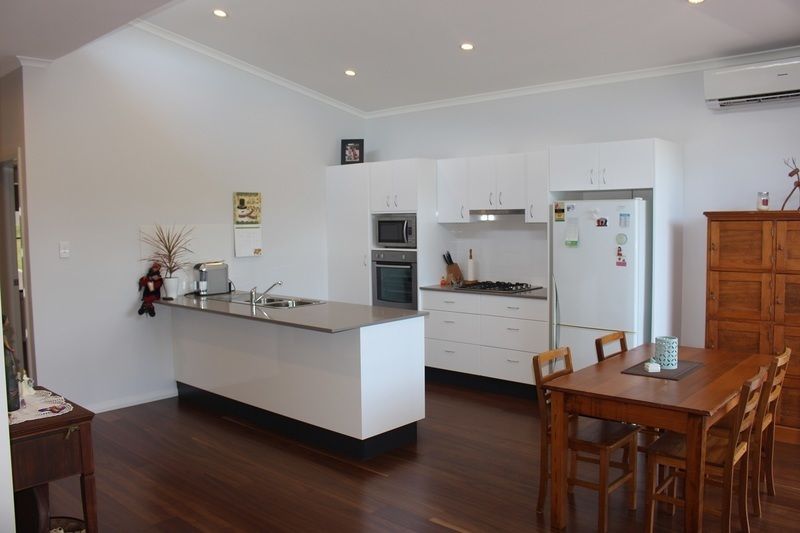 Beautiful Two Bedroom Home Perfect For Entertaining