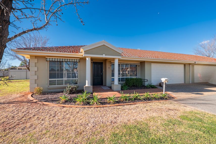 Griffith Retirement Estate.  3 Bedroom Double Garage Homestead.