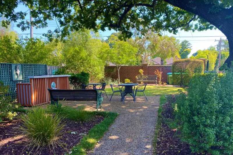 Contemporary Private Living overlooking Kurrajong Reserve
