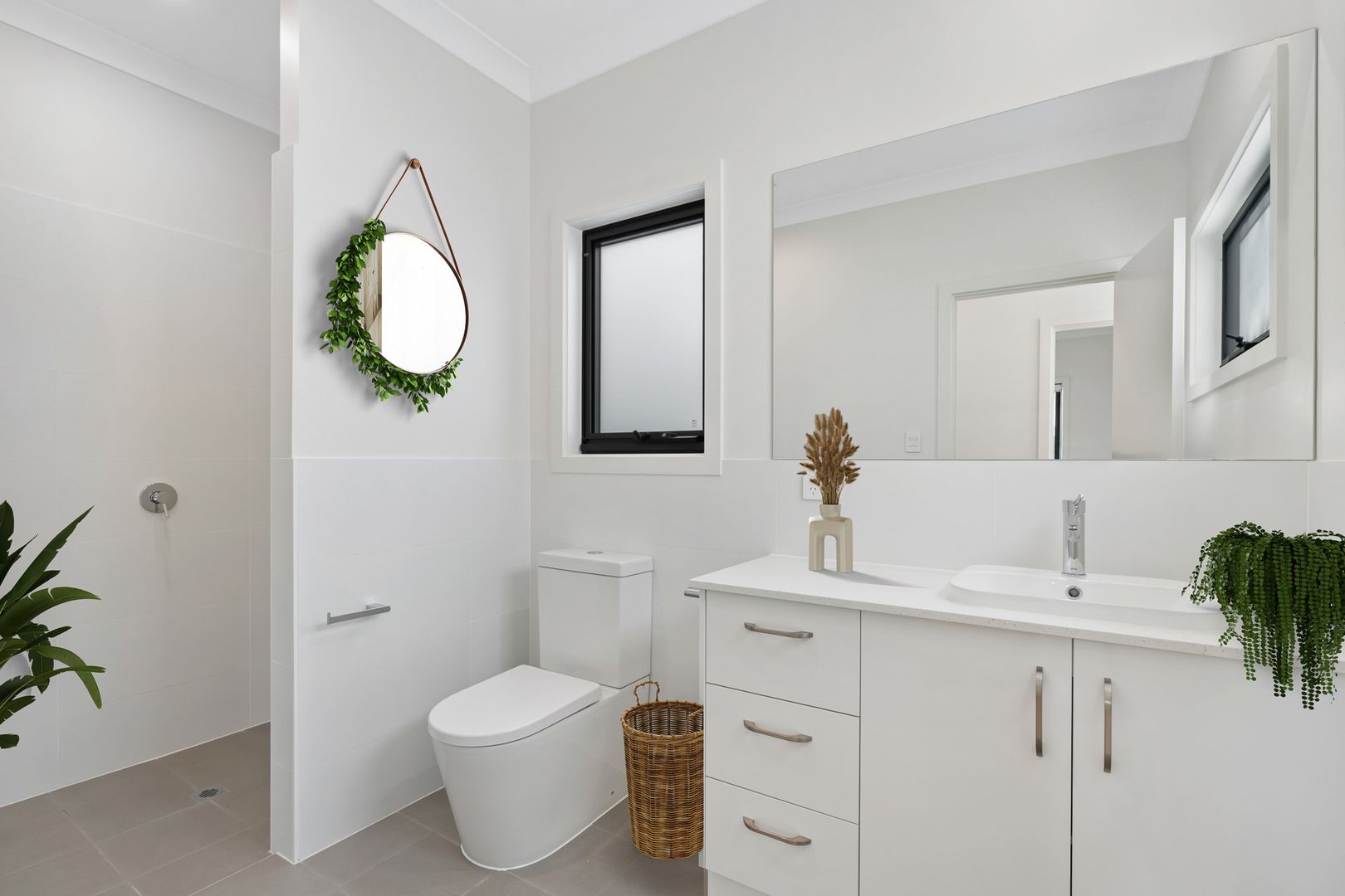 Your waterfront lifestyle awaits!