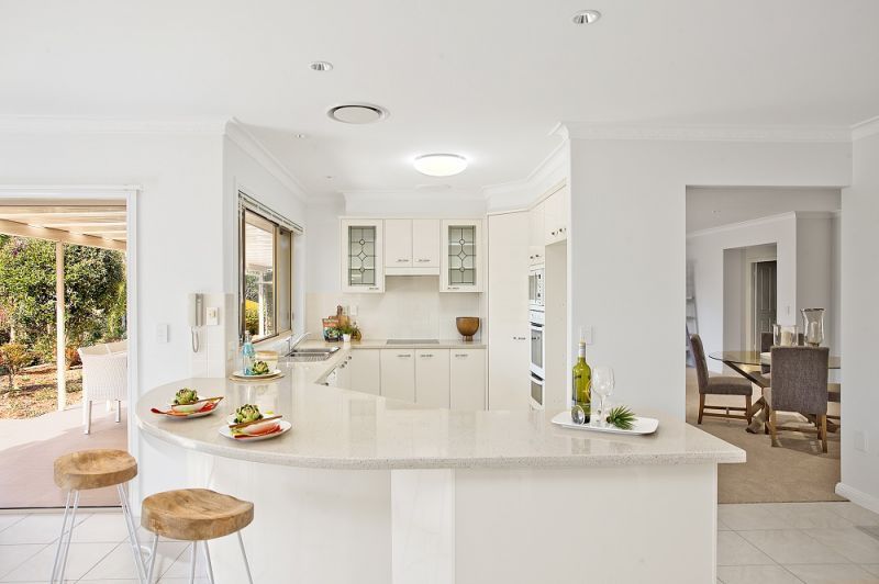 Luxury Retirement Living – Spacious fully renovated 3 bedroom villa with double garage.
