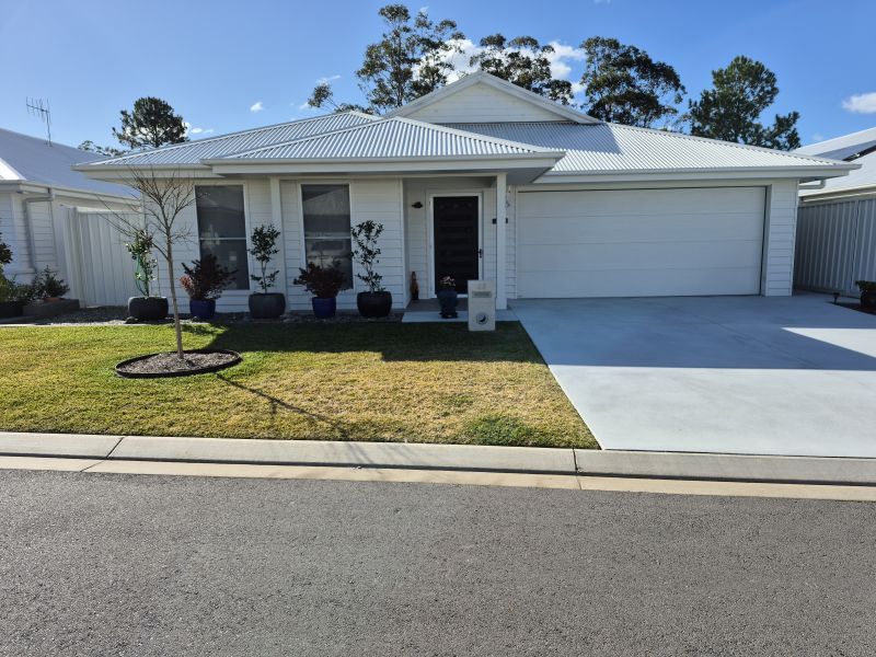 Pre-loved home -View by appointment, contact Lisa today.