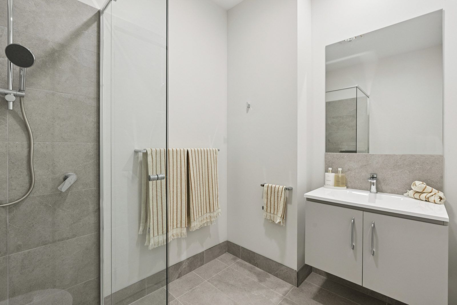 Brand-New Villa Living