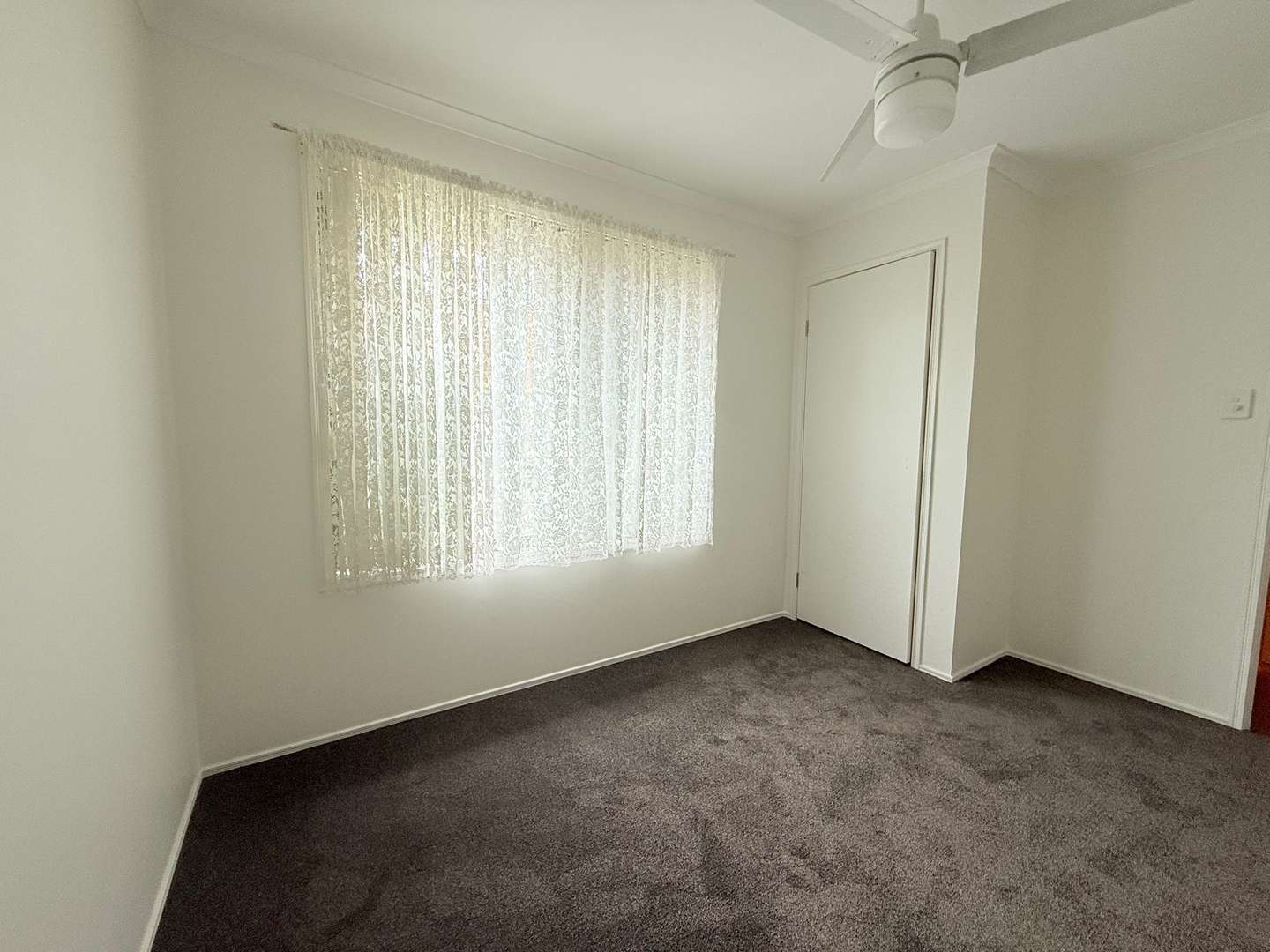 NEW Paint... New Carpets, Ready to move in! - Over 50's Lifestyle complex