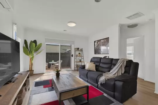 Lifestyle Communities Brookfield - Warm & modern appeal