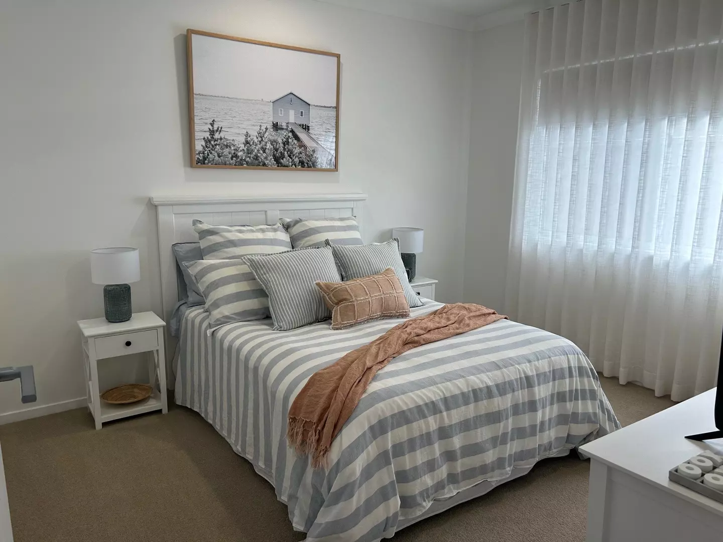 A symphony of style & class - WARATAH 474