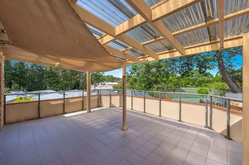 Low-Maintenance Villa with Covered Balcony