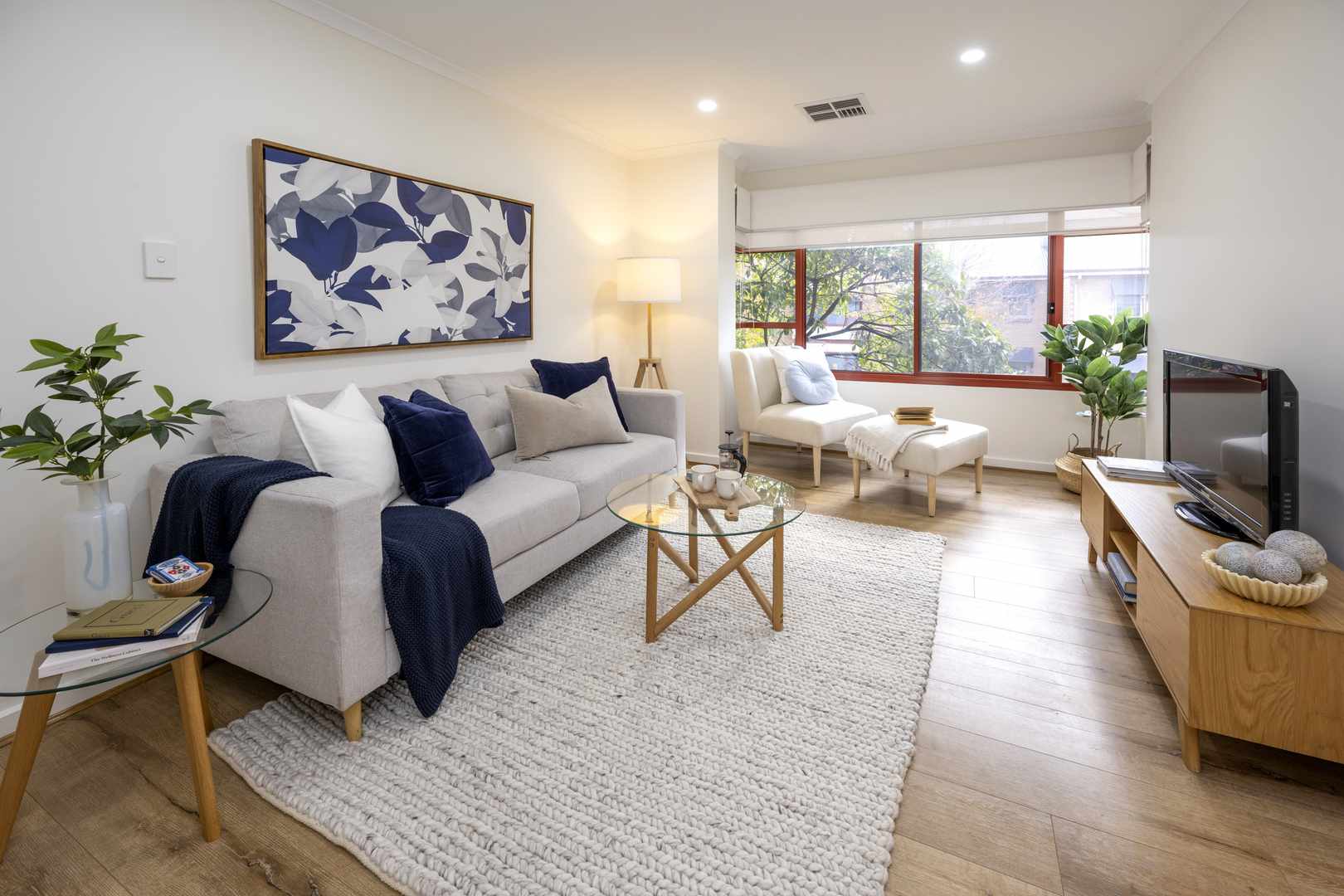 Eldercare College Green: modern two-bedroom first floor home