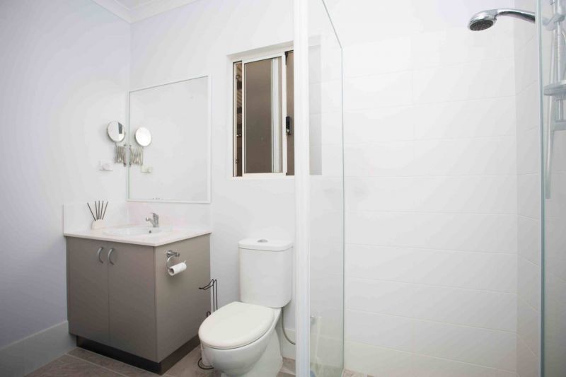 2 bed, 2 bath plus study with stunning hill views