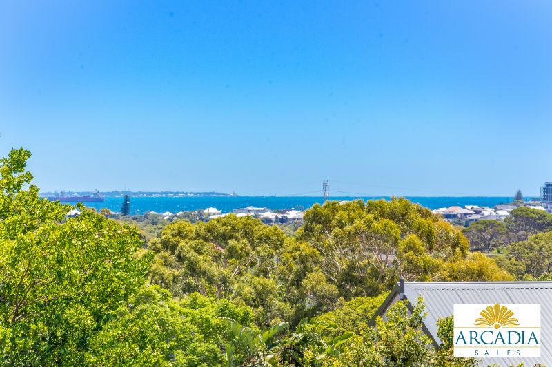 ARCADIA WATERS BICTON - This Apartment is Sure to Impress...